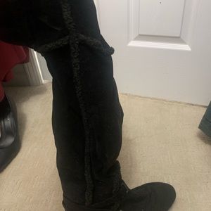 Black velvet and faux fur trim boots - 8.5 - over the knee - good condition